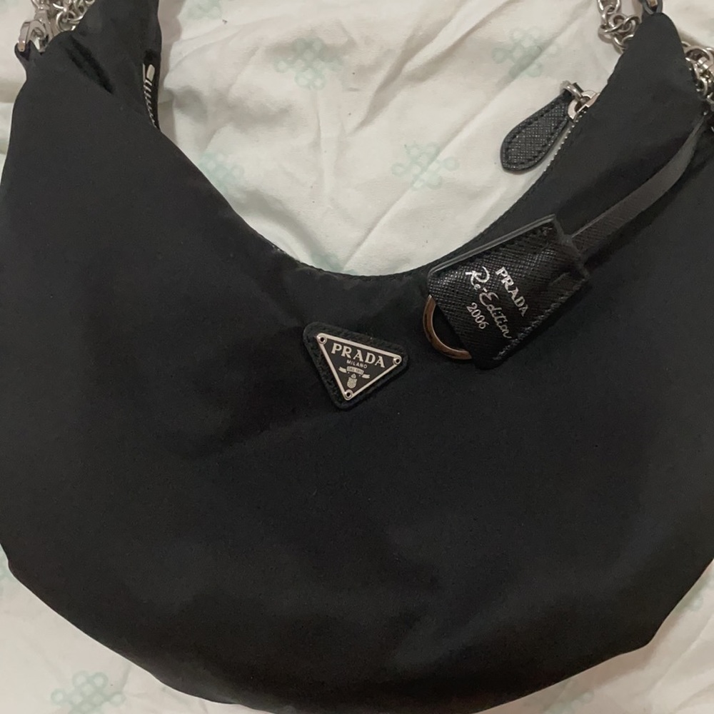 Prada bag - Picture 2 of 7